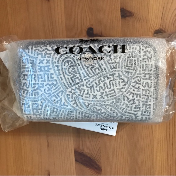 🐭❤️ Coach Disney Mickey Mouse X Keith Haring Small Boxy Cosmetic Case - Picture 5 of 12